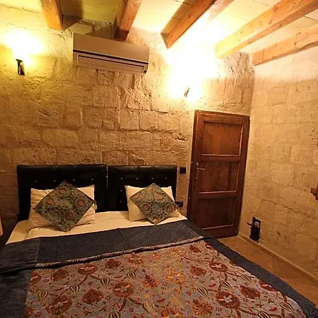 Mansion מלון